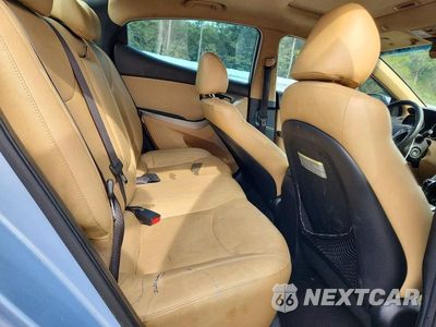Zdjęcie 10 z 12 samochodu: 2013 HYUNDAI ELANTRA LIMITED VIN:KMHDH4AE4DU531241 - miniatura