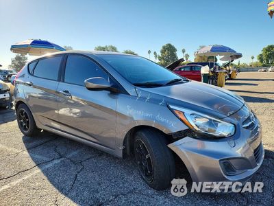 Czwarte zdjęcie samochodu z boku: 2017 HYUNDAI ACCENT SE VIN:KMHCT5AE4HU359797 - miniatura