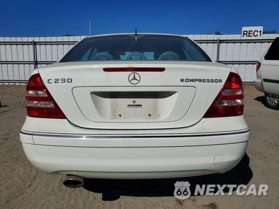 Zdjęcie 6 z 12 samochodu: 2005 MERCEDES-BENZ C 230K SPORT SEDAN VIN:WDBRF40J75F708531 - miniatura