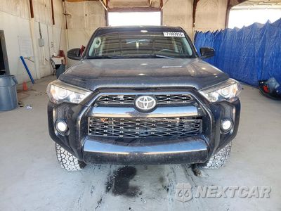 Piąte zdjęcie samochodu w środku: 2018 TOYOTA 4RUNNER SR5 VIN:JTEBU5JR0J5578722 - miniatura