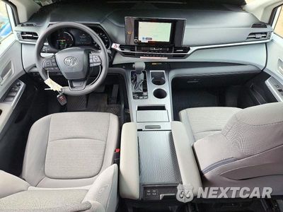 Zdjęcie 8 z 14 samochodu: 2026 TOYOTA SIENNA LE VIN:5TDKRKEC9TS314308 - miniatura