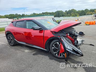 Czwarte zdjęcie samochodu z boku: 2024 KIA EV6 WIND VIN:KNDC34LA8R5617808 - miniatura
