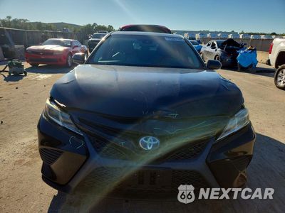 Piąte zdjęcie samochodu w środku: 2018 TOYOTA CAMRY HYBRID SE VIN:4T1B21HK4JU003438 - miniatura