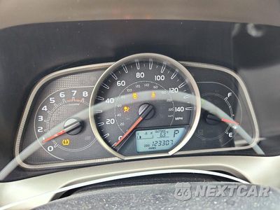 Zdjęcie 9 z 12 samochodu: 2015 TOYOTA RAV4 XLE VIN:JTMRFREV3FD106409 - miniatura