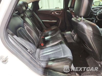 Zdjęcie 10 z 12 samochodu: 2015 CHRYSLER 200 C VIN:1C3CCCCB6FN544537 - miniatura