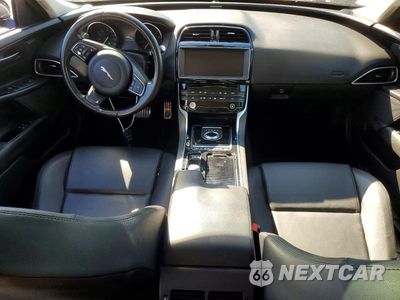 Zdjęcie 8 z 12 samochodu: 2019 JAGUAR XE PREMIUM VIN:SAJAJ4FX1KCP46733 - miniatura
