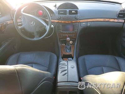 Zdjęcie 8 z 12 samochodu: 2004 MERCEDES-BENZ E 320 VIN:WDBUF65J94A434744 - miniatura
