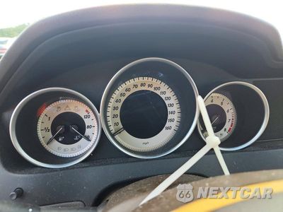 Zdjęcie 9 z 12 samochodu: 2012 MERCEDES-BENZ C 300 4MATIC VIN:WDDGF8BB6CA689816 - miniatura