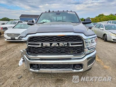 Piąte zdjęcie samochodu w środku: 2022 RAM 2500 TRADESMAN VIN:3C6UR5CL5NG324436 - miniatura