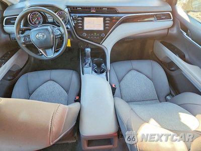 Zdjęcie 8 z 12 samochodu: 2018 TOYOTA CAMRY LE VIN:4T1B11HK8JU646099 - miniatura