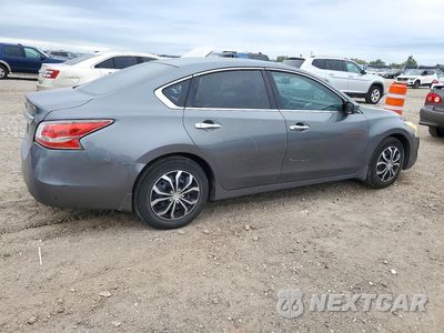 Trzecie zdjęcie samochodu z tyłu: 2015 NISSAN ALTIMA 2.5 S VIN:1N4AL3AP3FN401861 - miniatura