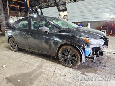 Czwarte zdjęcie samochodu z boku: 2020 NISSAN VERSA SV VIN:3N1CN8EV5LL808503 - miniatura