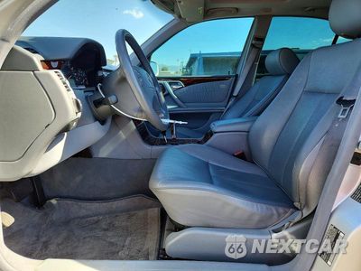 Zdjęcie 7 z 13 samochodu: 2001 MERCEDES-BENZ E 320 VIN:WDBJF65JX1B258439 - miniatura