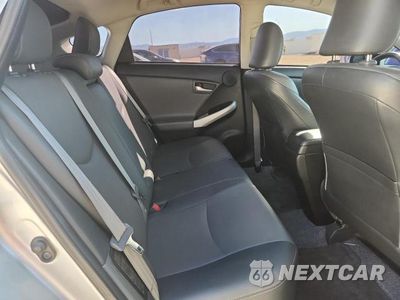 Zdjęcie 10 z 12 samochodu: 2013 TOYOTA PRIUS FOUR VIN:JTDKN3DU9D1689920 - miniatura