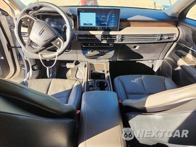 Zdjęcie 8 z 14 samochodu: 2023 LINCOLN CORSAIR RESERVE VIN:5LMCJ2CA5PUL02566 - miniatura