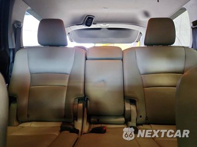 Zdjęcie 10 z 14 samochodu: 2018 HONDA PILOT TOURING VIN:5FNYF6H9XJB048311 - miniatura