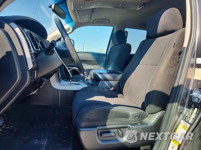 Zdjęcie 7 z 12 samochodu: 2011 TOYOTA TUNDRA DOUBLE CAB SR5 VIN:5TFUY5F12BX163721 - miniatura