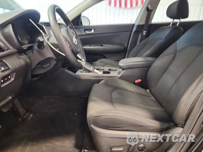Zdjęcie 7 z 12 samochodu: 2018 KIA OPTIMA LX VIN:5XXGT4L33JG196843 - miniatura