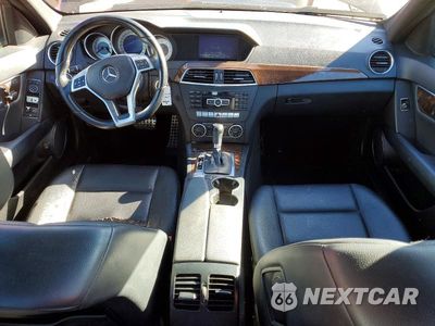 Zdjęcie 8 z 12 samochodu: 2014 MERCEDES-BENZ C 300 4MATIC VIN:WDDGF8AB5EA959624 - miniatura