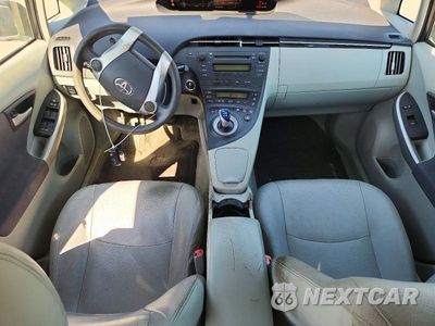 Zdjęcie 8 z 12 samochodu: 2010 TOYOTA PRIUS II VIN:JTDKN3DU8A0006588 - miniatura