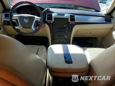 Zdjęcie 8 z 12 samochodu: 2008 CADILLAC ESCALADE ESV VIN:1GYFK66888R133532 - miniatura
