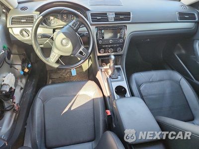 Zdjęcie 8 z 13 samochodu: 2014 VOLKSWAGEN PASSAT SE VIN:1VWBN7A30EC054722 - miniatura