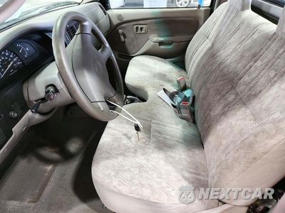 Zdjęcie 7 z 12 samochodu: 2002 TOYOTA TACOMA VIN:5TENL42N22Z132337 - miniatura