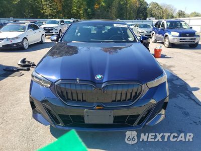 Piąte zdjęcie samochodu w środku: 2024 BMW 530 XI VIN:WBA53FJ0XRCP91595 - miniatura