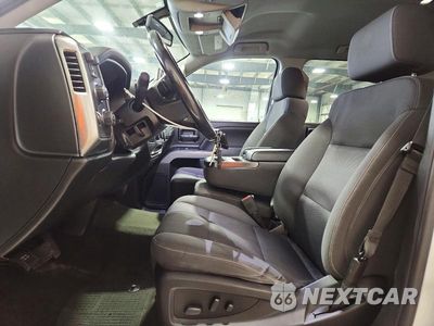 Zdjęcie 7 z 12 samochodu: 2018 CHEVROLET SILVERADO K1500 LT VIN:3GCUKREC8JG354039 - miniatura