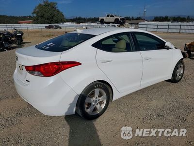 Trzecie zdjęcie samochodu z tyłu: 2013 HYUNDAI ELANTRA LIMITED VIN:5NPDH4AE7DH152264 - miniatura