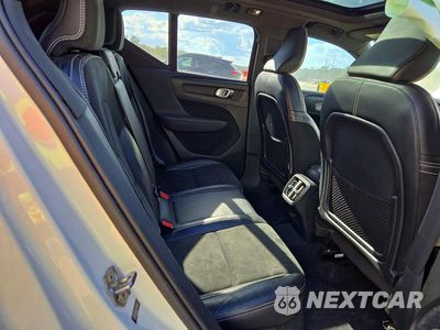 Zdjęcie 11 z 13 samochodu: 2020 VOLVO XC40 T5 R-DESIGN VIN:YV4162UM3L2184562 - miniatura