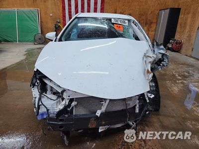 Piąte zdjęcie samochodu w środku: 2018 TOYOTA COROLLA LE VIN:2T1BURHE0JC025764 - miniatura