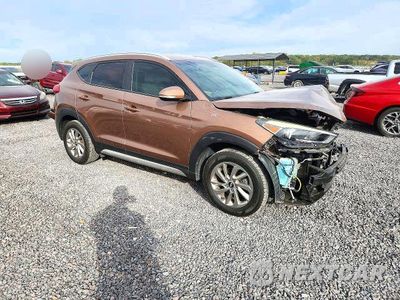 Czwarte zdjęcie samochodu z boku: 2017 HYUNDAI TUCSON SE PLUS VIN:KM8J33A41HU426357 - miniatura