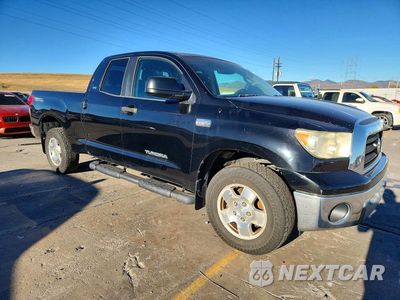 Czwarte zdjęcie samochodu z boku: 2008 TOYOTA TUNDRA SR5 VIN:5TFBV54118X048118 - miniatura