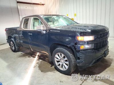 Czwarte zdjęcie samochodu z boku: 2021 CHEVROLET SILVERADO K1500 CUSTOM VIN:1GCRYBEK9MZ146372 - miniatura