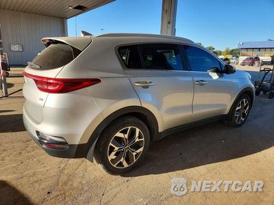 Trzecie zdjęcie samochodu z tyłu: 2020 KIA SPORTAGE EX VIN:KNDPN3AC5L7696098 - miniatura