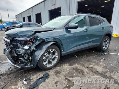 2025 CHEVROLET TRAX 1LT KL77LHEP4SC323928 - główne zdjęcie licytacji z USA - miniatura