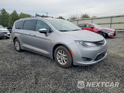 Czwarte zdjęcie samochodu z boku: 2018 CHRYSLER PACIFICA HYBRID LIMITED VIN:2C4RC1N76JR213116 - miniatura