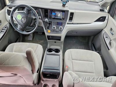 Zdjęcie 8 z 13 samochodu: 2016 TOYOTA SIENNA LE VIN:5TDJK3DC2GS139767 - miniatura