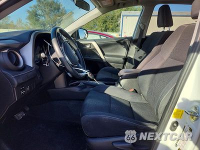 Zdjęcie 7 z 13 samochodu: 2016 TOYOTA RAV4 XLE VIN:2T3WFREV0GW258025 - miniatura