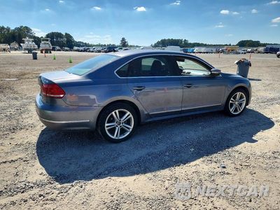 Trzecie zdjęcie samochodu z tyłu: 2014 VOLKSWAGEN PASSAT SEL VIN:1VWCN7A39EC059017 - miniatura