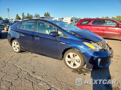 Czwarte zdjęcie samochodu z boku: 2014 TOYOTA PRIUS FIVE VIN:JTDKN3DU5E1750729 - miniatura