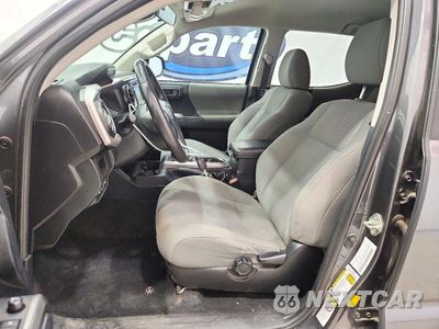 Zdjęcie 7 z 12 samochodu: 2019 TOYOTA TACOMA SR5 VIN:5TFAX5GNXKX137231 - miniatura