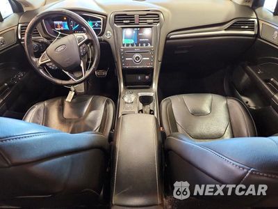 Zdjęcie 8 z 12 samochodu: 2017 FORD FUSION TITANIUM VIN:3FA6P0D94HR211007 - miniatura