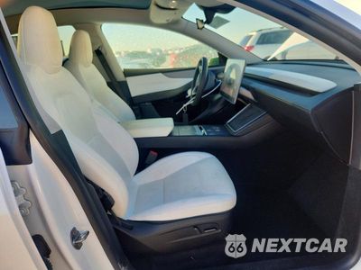 Zdjęcie 7 z 12 samochodu: 2026 TESLA MODEL Y VIN:7SAYGDEE0TA610075 - miniatura