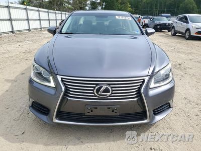 Piąte zdjęcie samochodu w środku: 2015 LEXUS LS 460 VIN:JTHCL5EF4F5024083 - miniatura