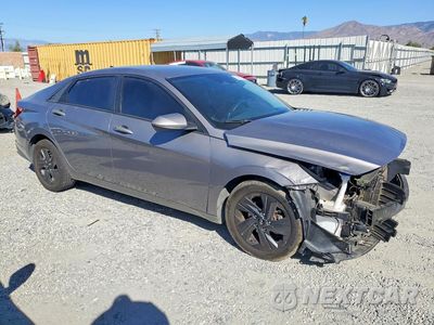 Czwarte zdjęcie samochodu z boku: 2021 HYUNDAI ELANTRA SEL VIN:KMHLM4AG1MU156532 - miniatura