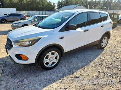 2018 FORD ESCAPE S 1FMCU0F7XJUA34880 - główne zdjęcie licytacji z USA - miniatura