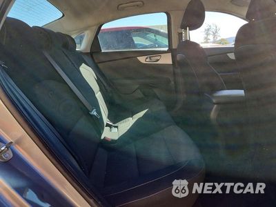 Zdjęcie 10 z 12 samochodu: 2023 KIA FORTE LXS VIN:3KPF24AD7PE629723 - miniatura