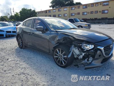 Czwarte zdjęcie samochodu z boku: 2018 MAZDA 3 TOURING VIN:3MZBN1V35JM185080 - miniatura